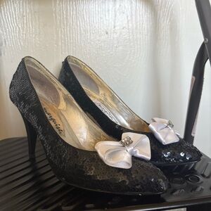 SO Elegant Black Sequin Heels with Bow Accent